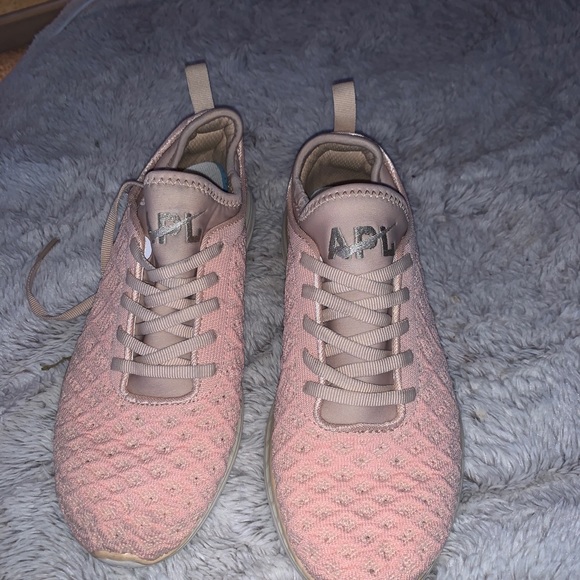 APL shoes - Picture 2 of 6